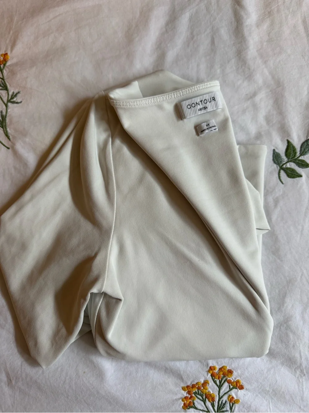 Aritzia CONTOUR Soft Off White Long Sleeve Top - Picture 1 of 5